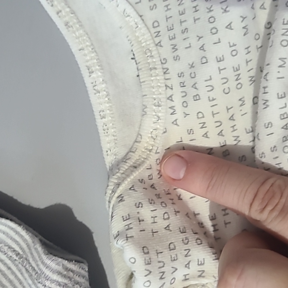 6m carter's onsies - Picture 3 of 4